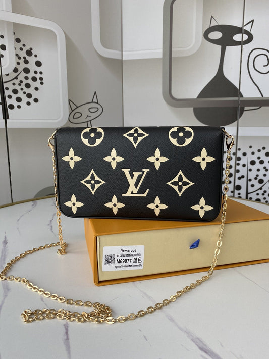 BL - High Quality Wallet LUV 082
