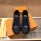 BL - High Quality Luv Sneaker 044