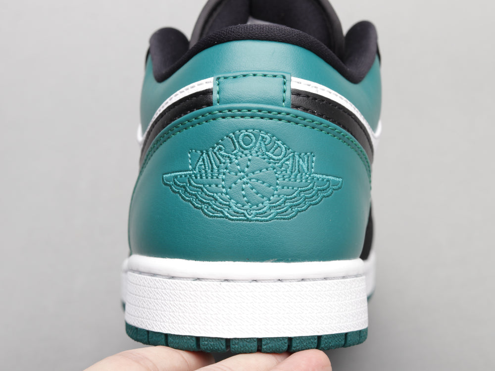 BL - AJ1 black and green toes