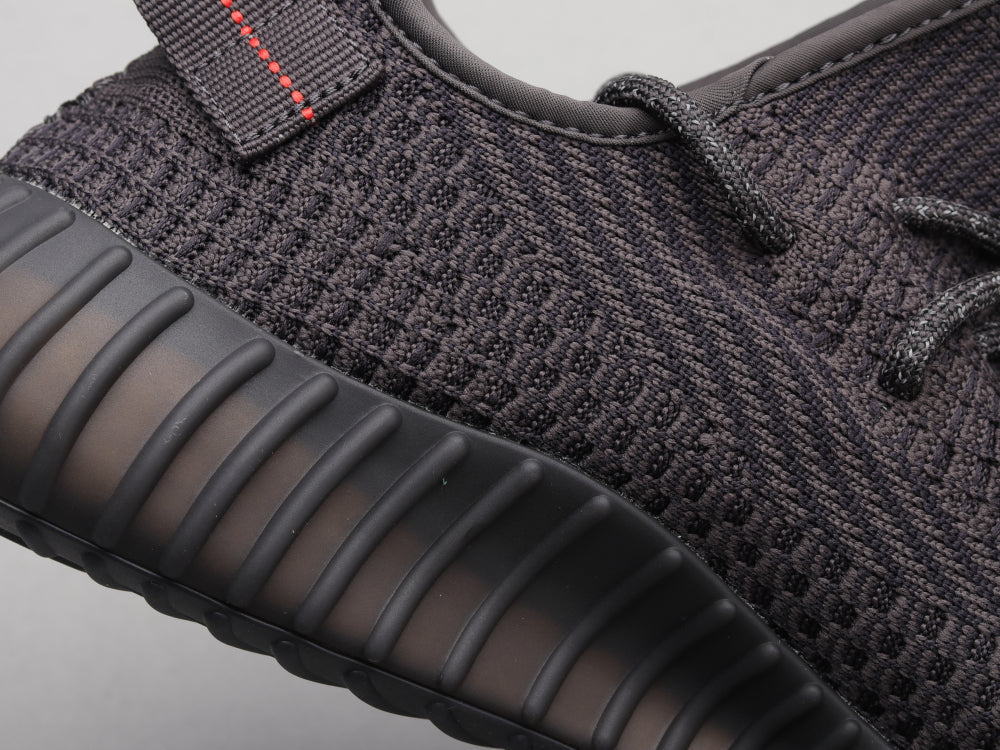 BL - Yzy 350 Black Angel Sneaker