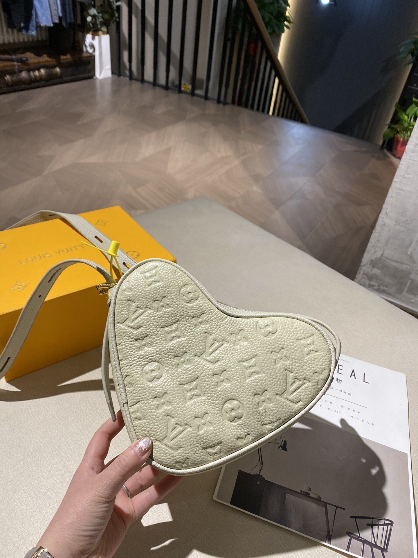 BL - High Quality Bags LUV 989