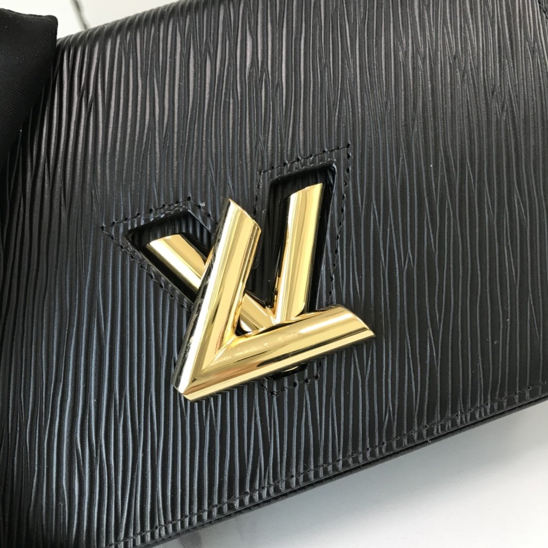 BL - High Quality Wallet LUV 066