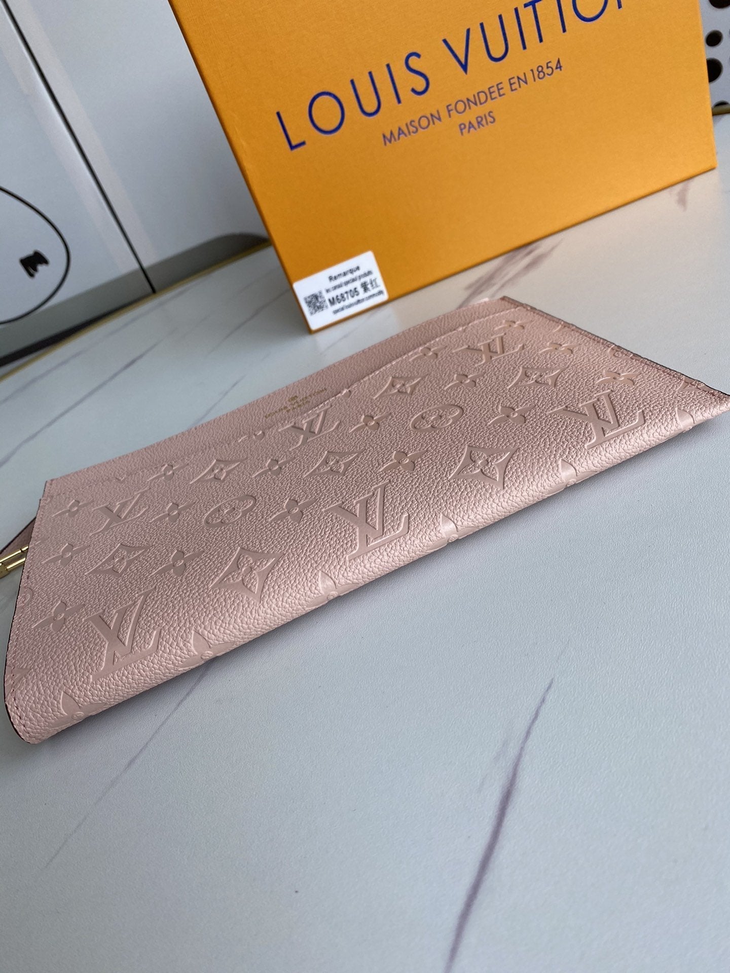 BL - High Quality Wallet LUV 063