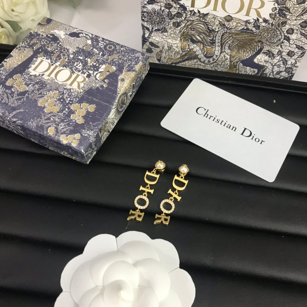 High Quality Earring DIR 001