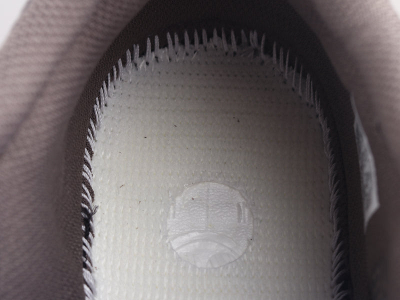 BL - Yzy 700 Mauve Sneaker
