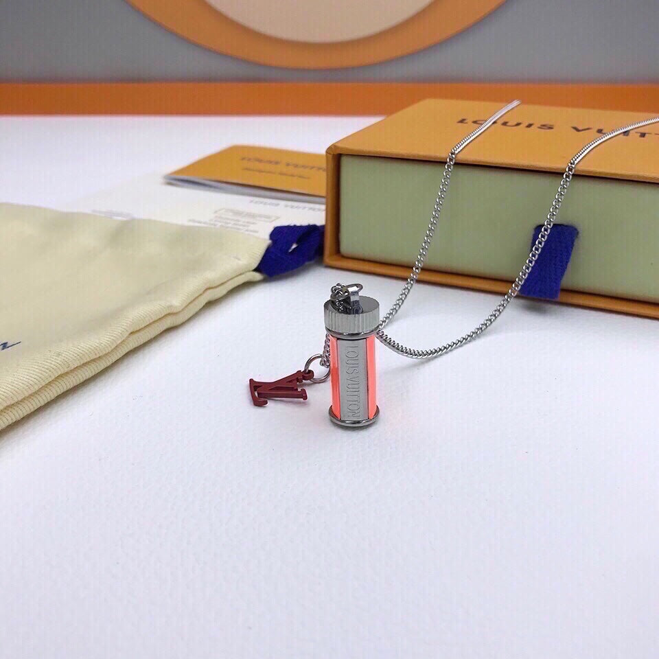 BL - High Quality Necklace LUV004