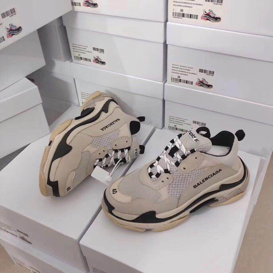 BL - High Quality Bla Sneaker 070