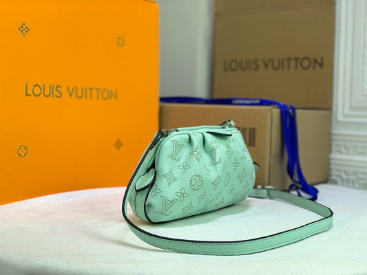 BL - High Quality Bags LUV 121