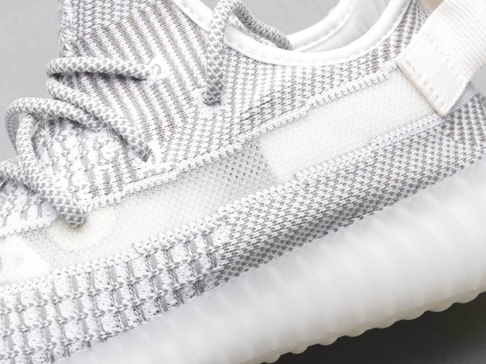 BL - Yzy 350 White Angel Sneaker