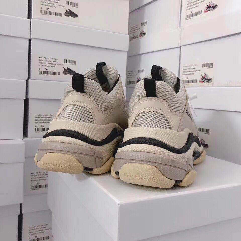 BL - High Quality Bla Sneaker 070