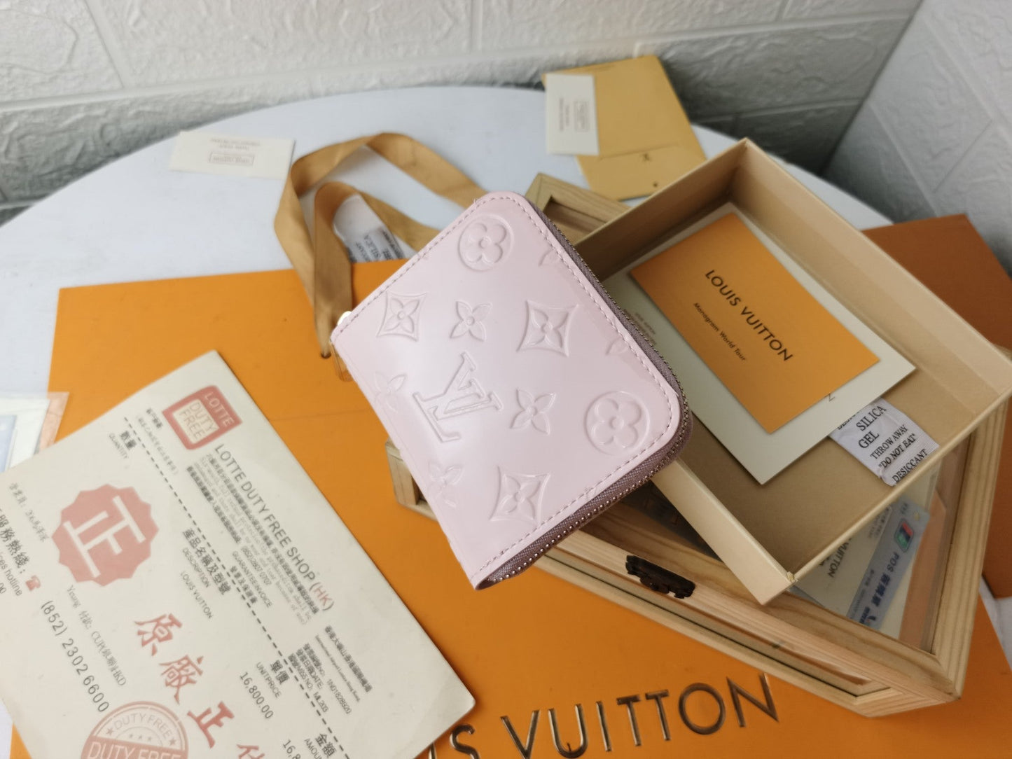 BL - High Quality Wallet LUV 121
