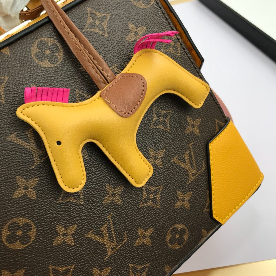BL - High Quality Bags LUV 199