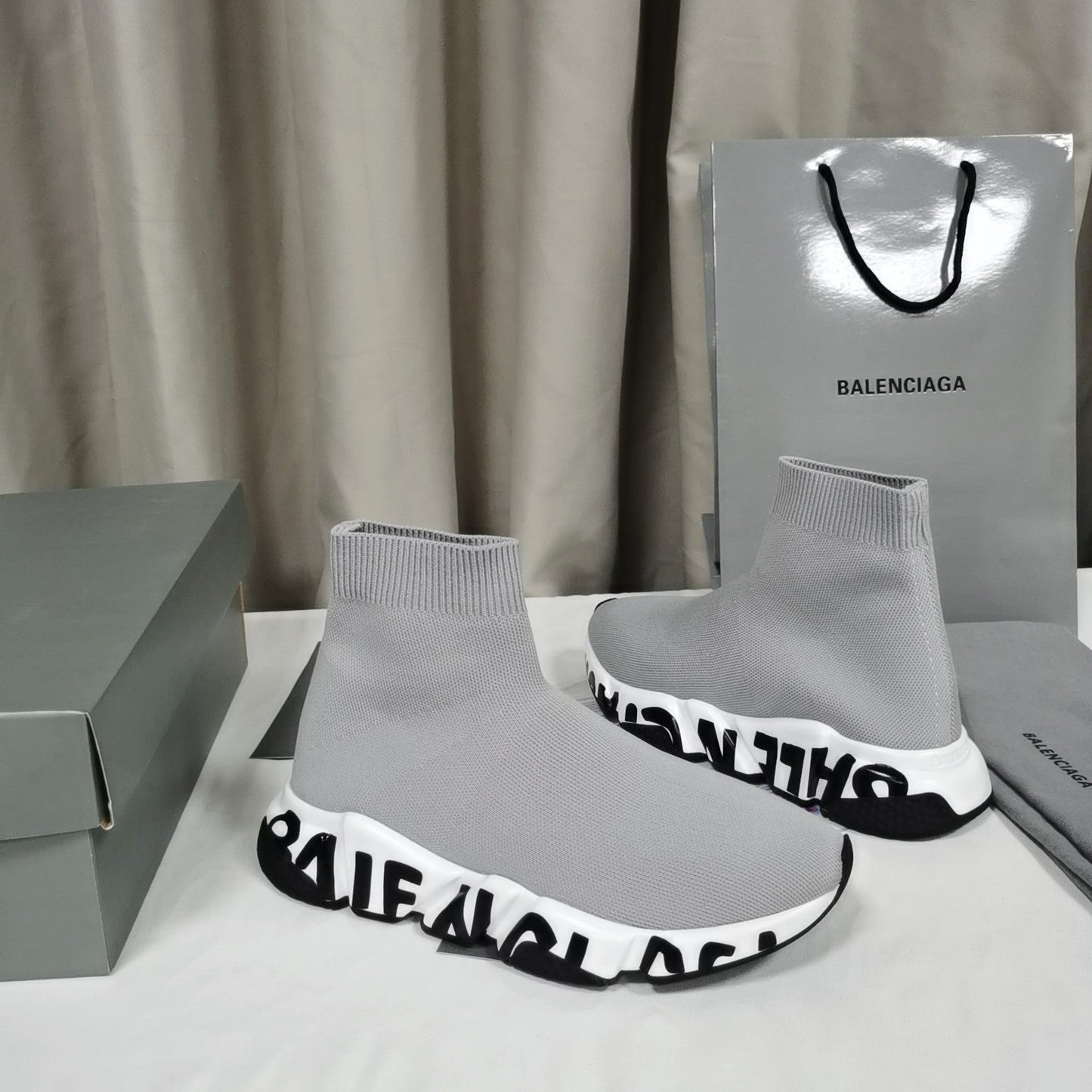 BL - Bla Speed Print Stretch Knit Sneakers