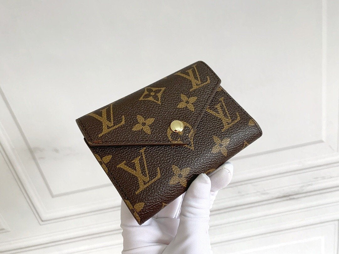 BL - High Quality Wallet LUV 114