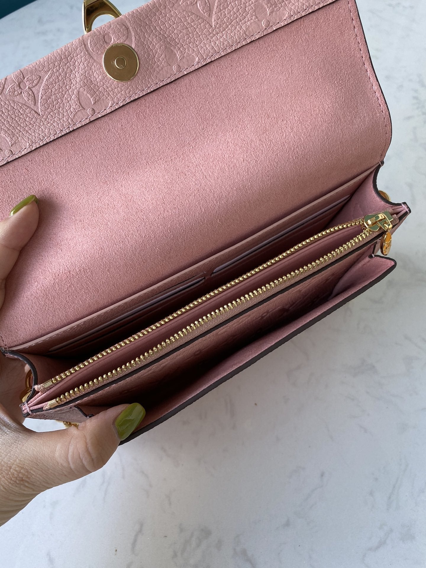 BL - High Quality Wallet LUV 087
