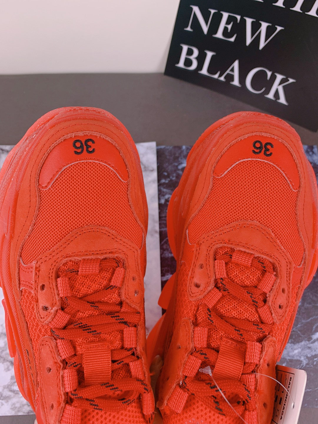 BL - High Quality Bla Sneaker 081