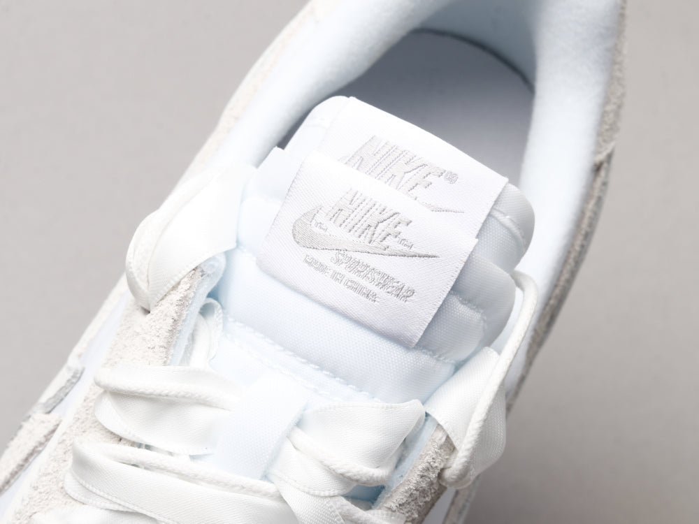 BL - NKE Waffle Satin White