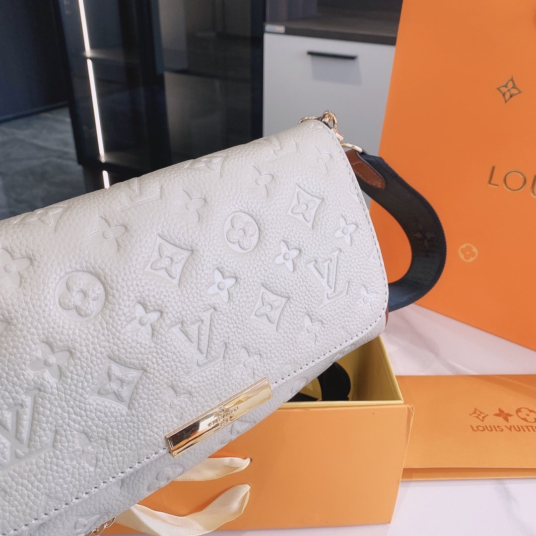 BL - High Quality Bags LUV 063