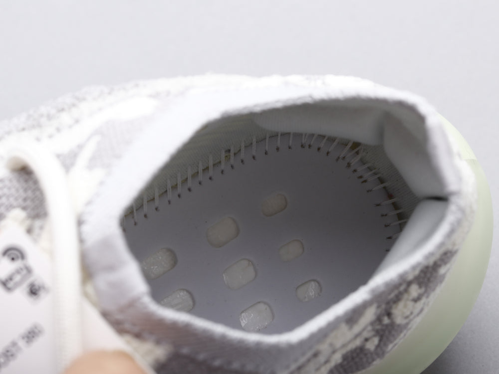 BL - Yzy 380 Alien Sneaker