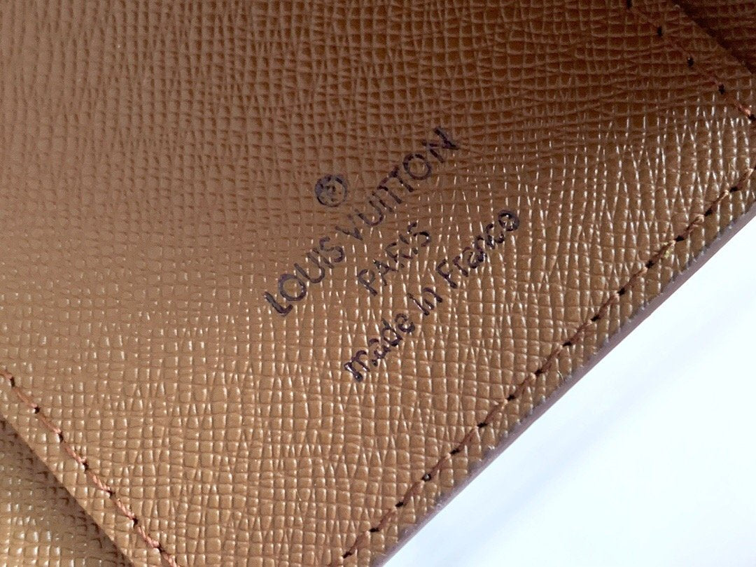 BL - High Quality Wallet LUV 114