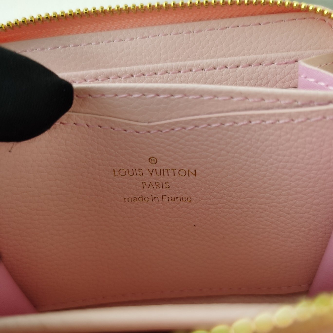 BL - High Quality Wallet LUV 111
