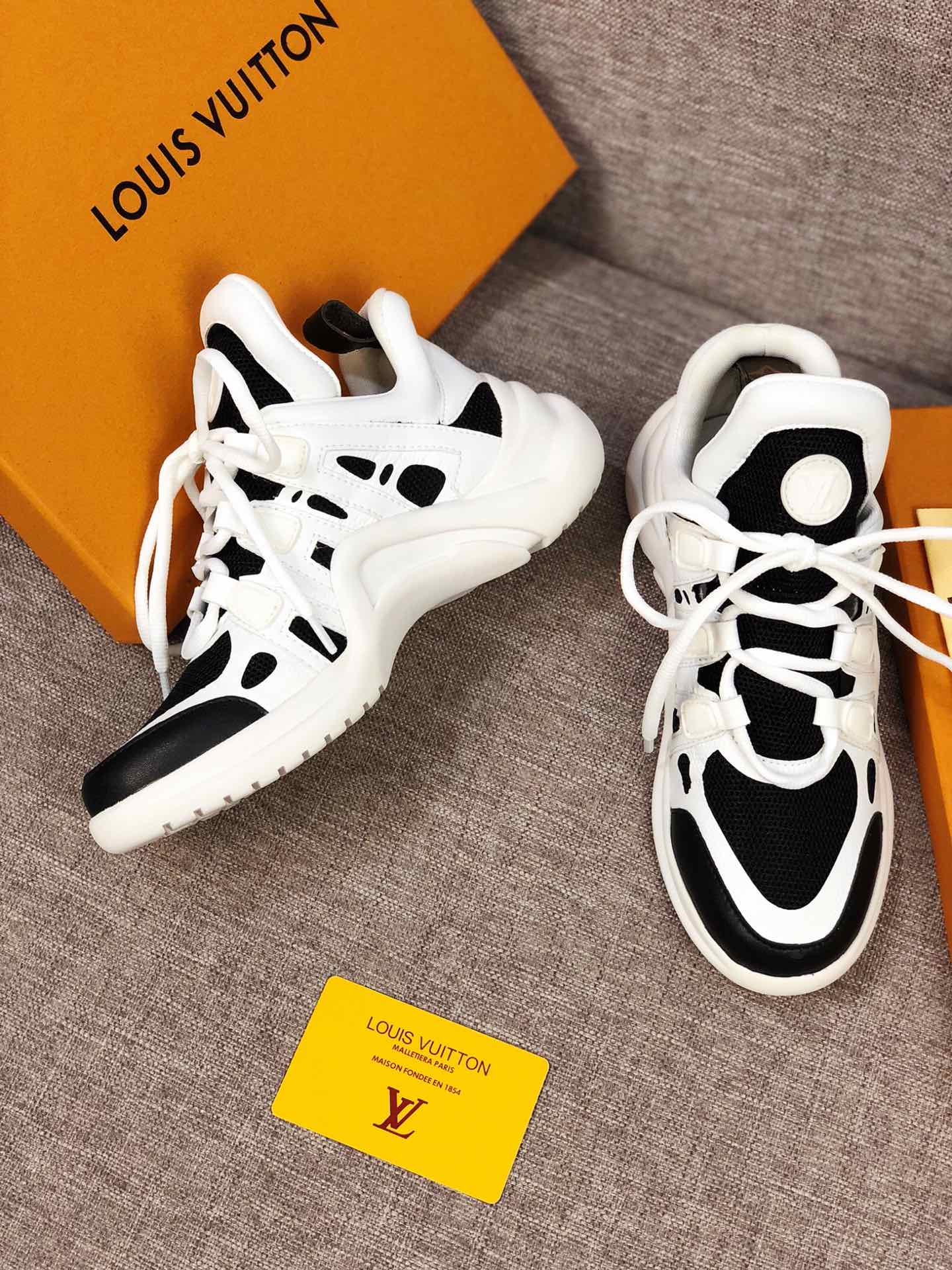 BL - LUV Archlight Black White Sneaker