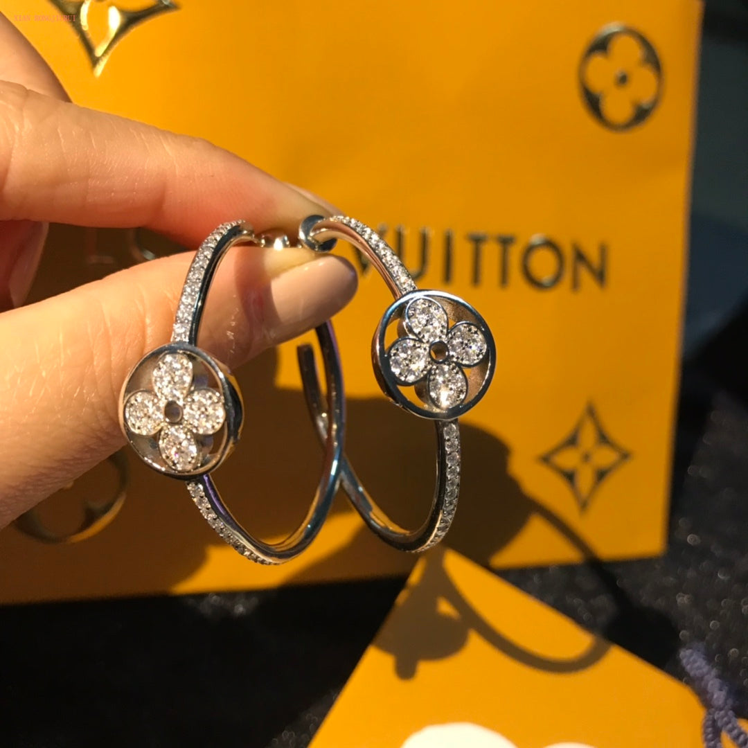 High Quality Earring LUV 006