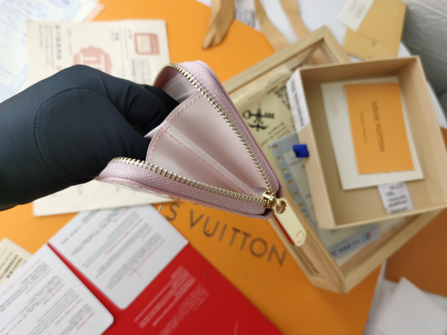 BL - High Quality Wallet LUV 121