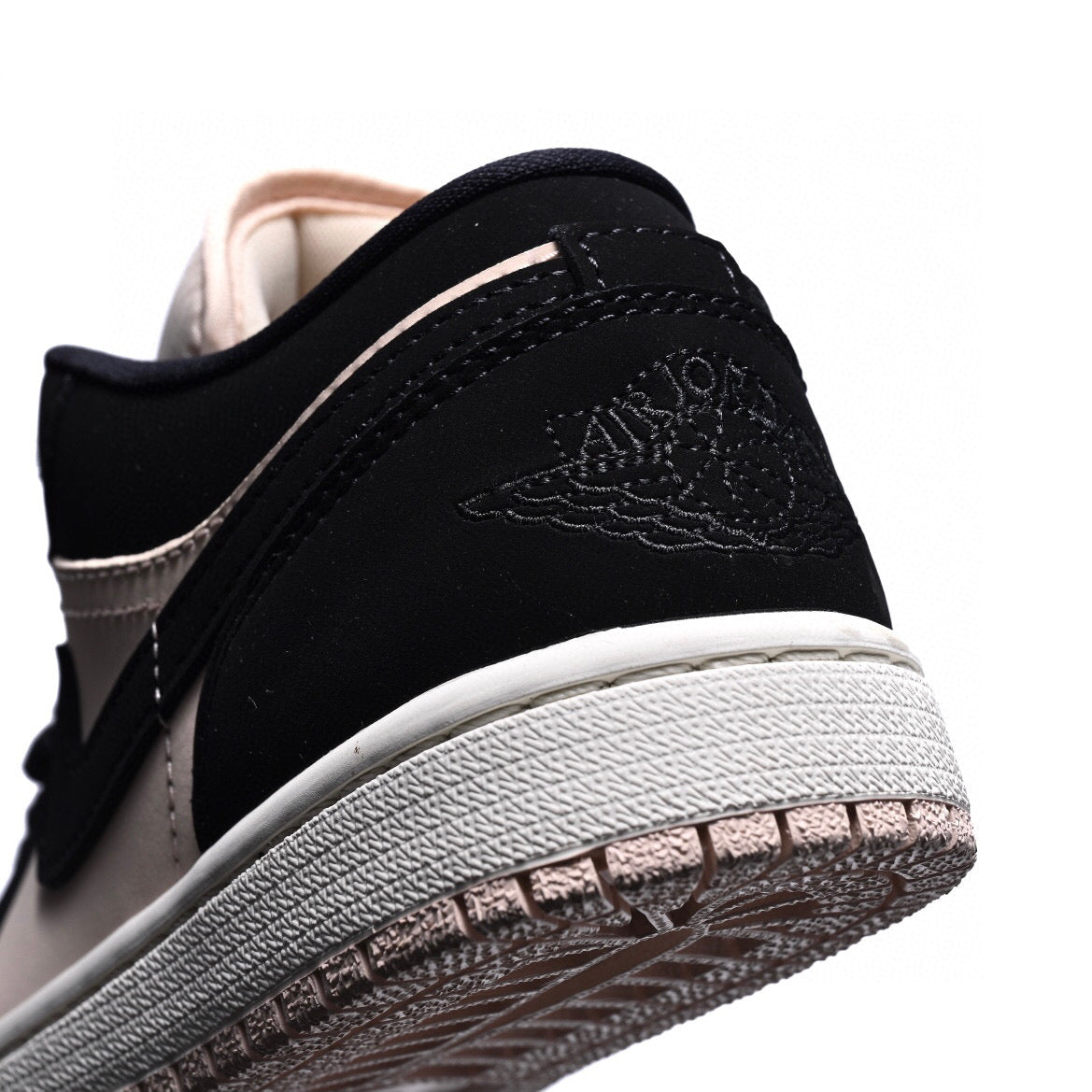 BL - AJ1 Low Milk Tea