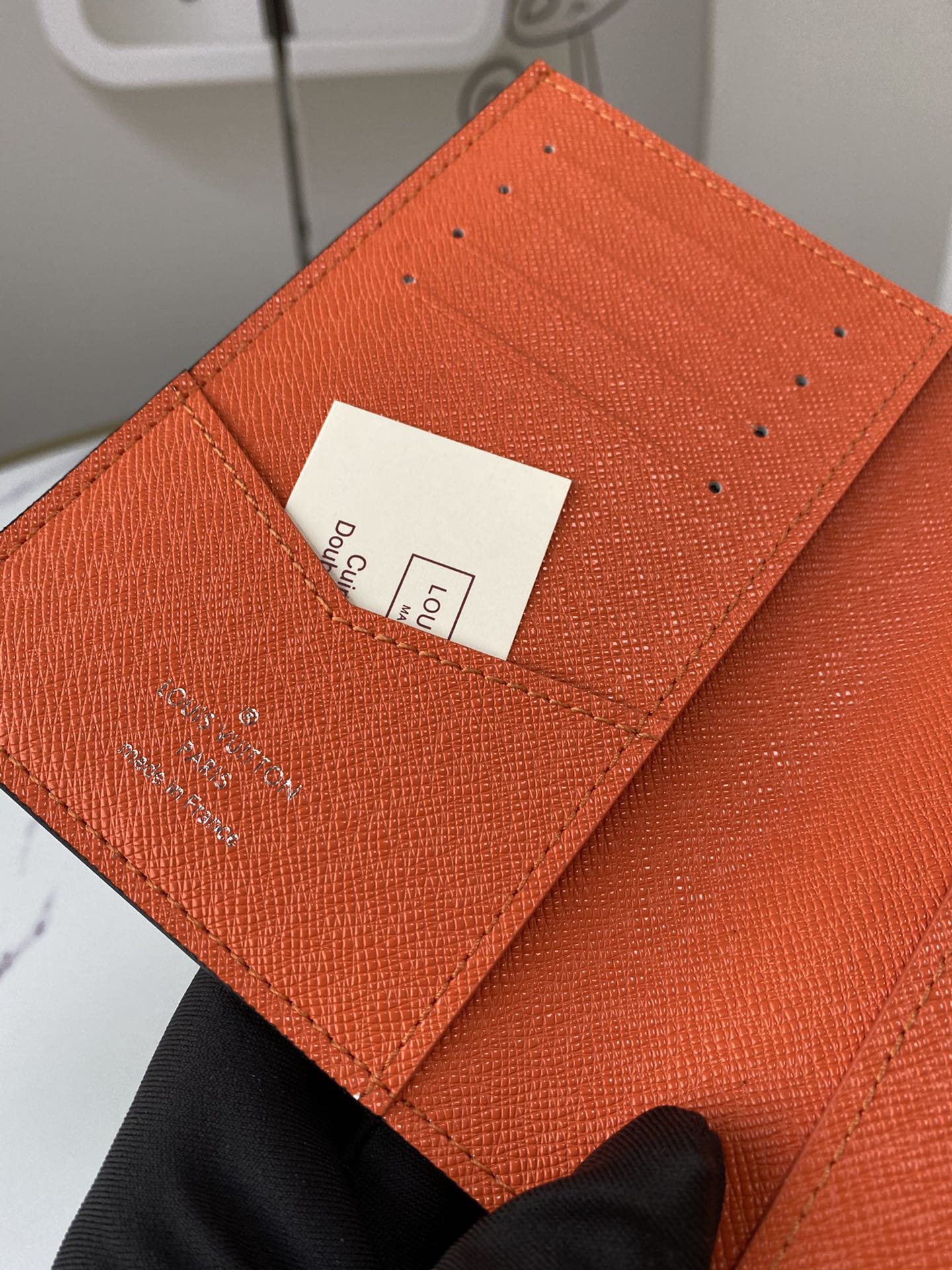 BL - High Quality Wallet LUV 047