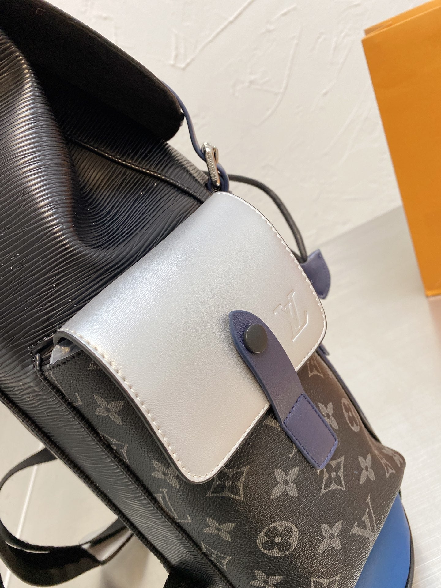 BL - High Quality Bags LUV 077