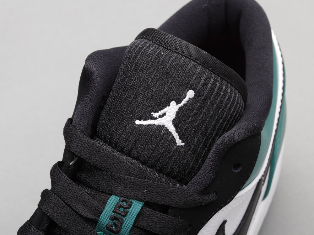 BL - AJ1 black and green toes