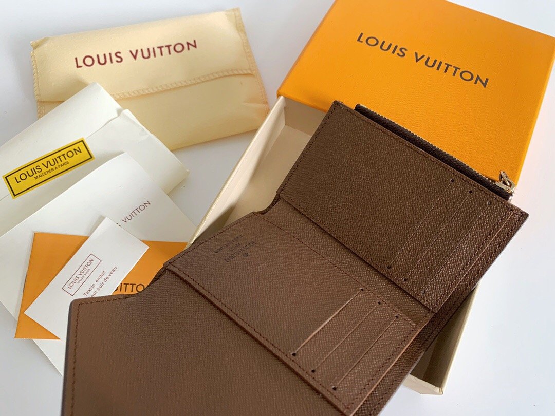 BL - High Quality Wallet LUV 114
