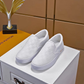 BL - High Quality Luv Sneaker 057