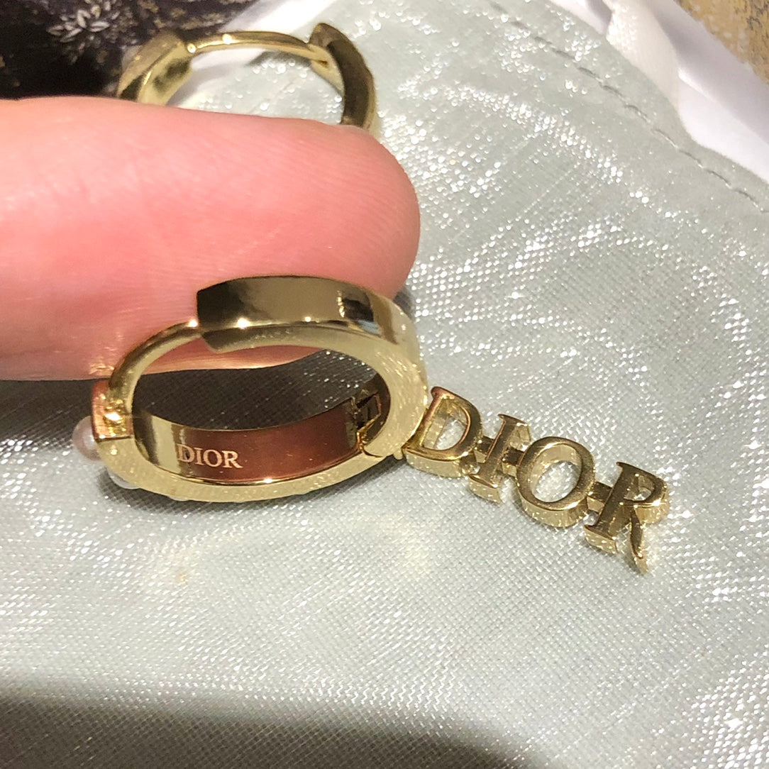 High Quality Earring Dir 024