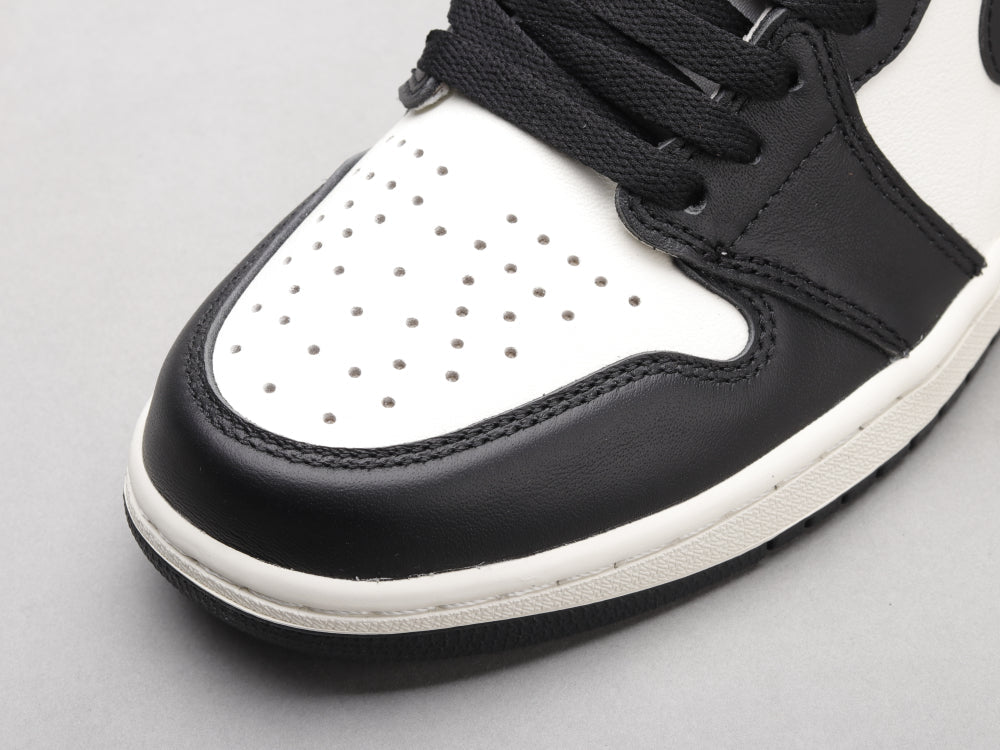 BL - AJ1 Small Barb Black BLcha