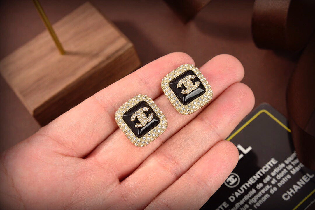 BL - High Quality Earring CHL 065