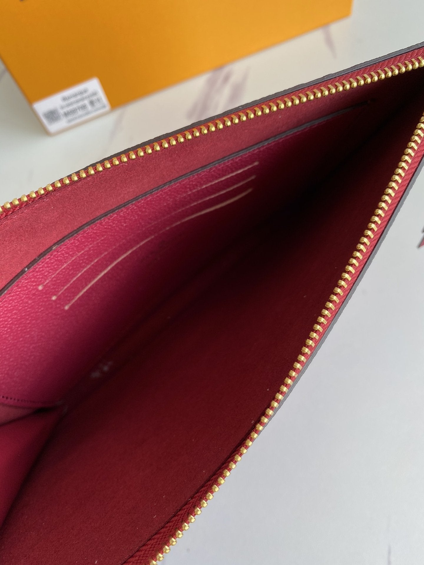 BL - High Quality Wallet LUV 060