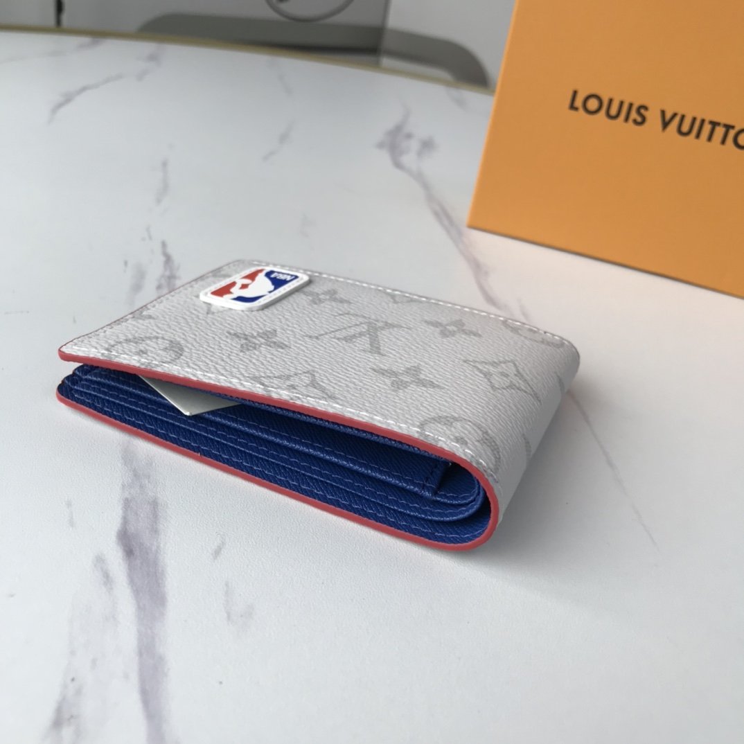 BL - High Quality Wallet LUV 033