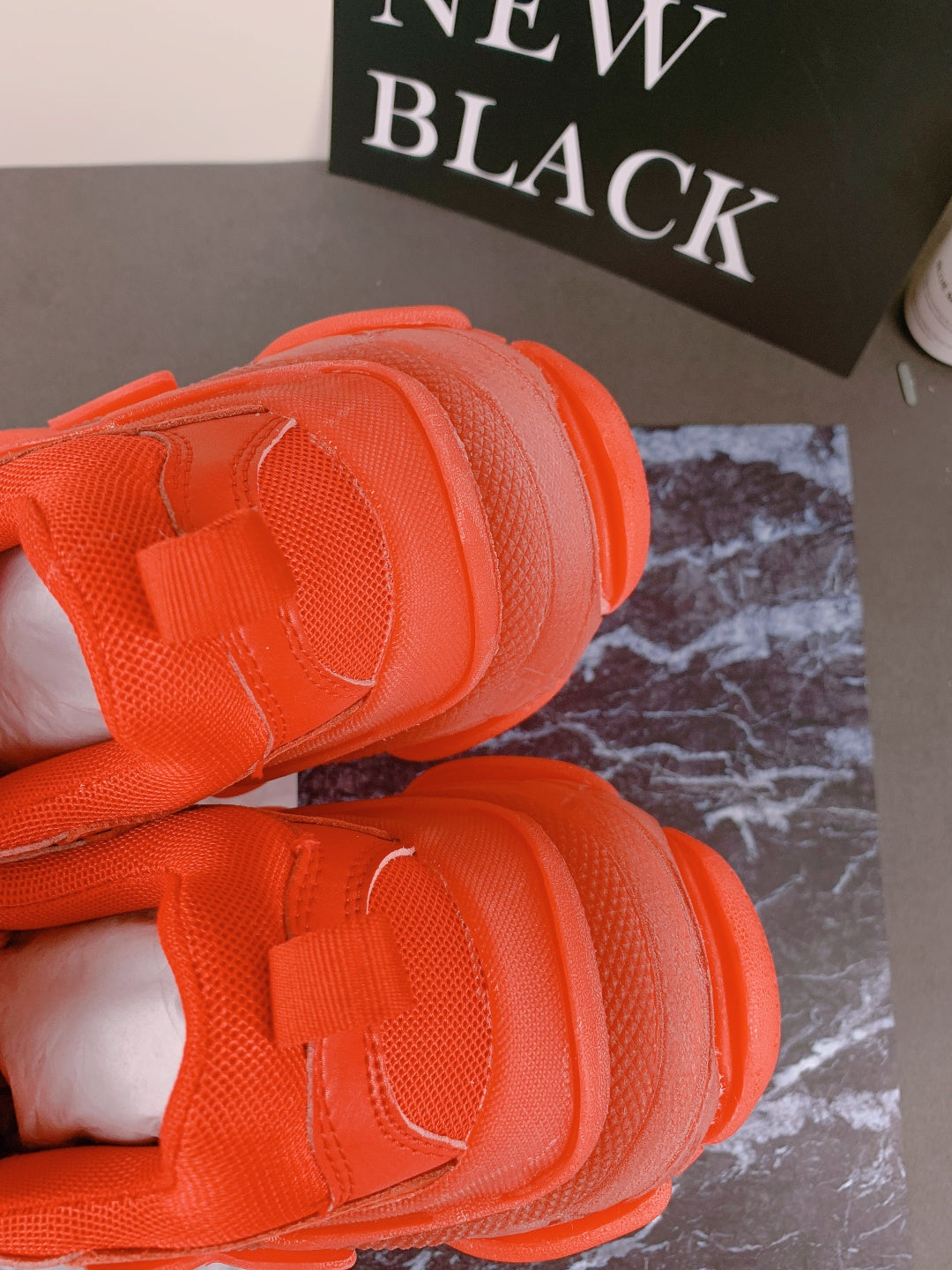BL - High Quality Bla Sneaker 081
