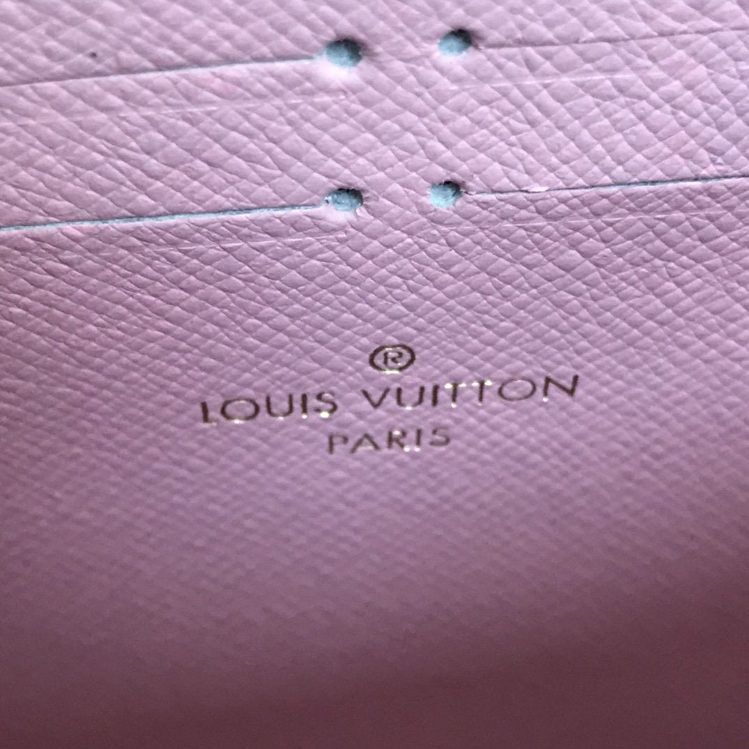 BL - High Quality Wallet LUV 067