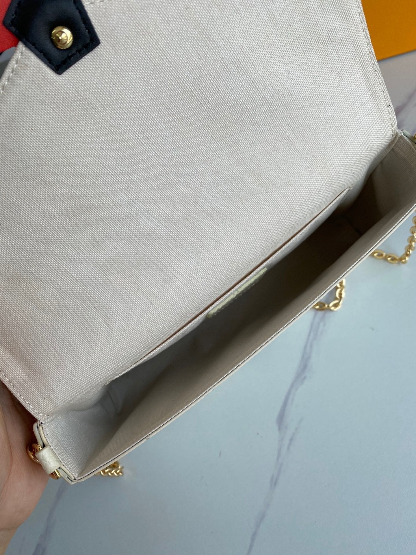 BL - High Quality Bags LUV 033