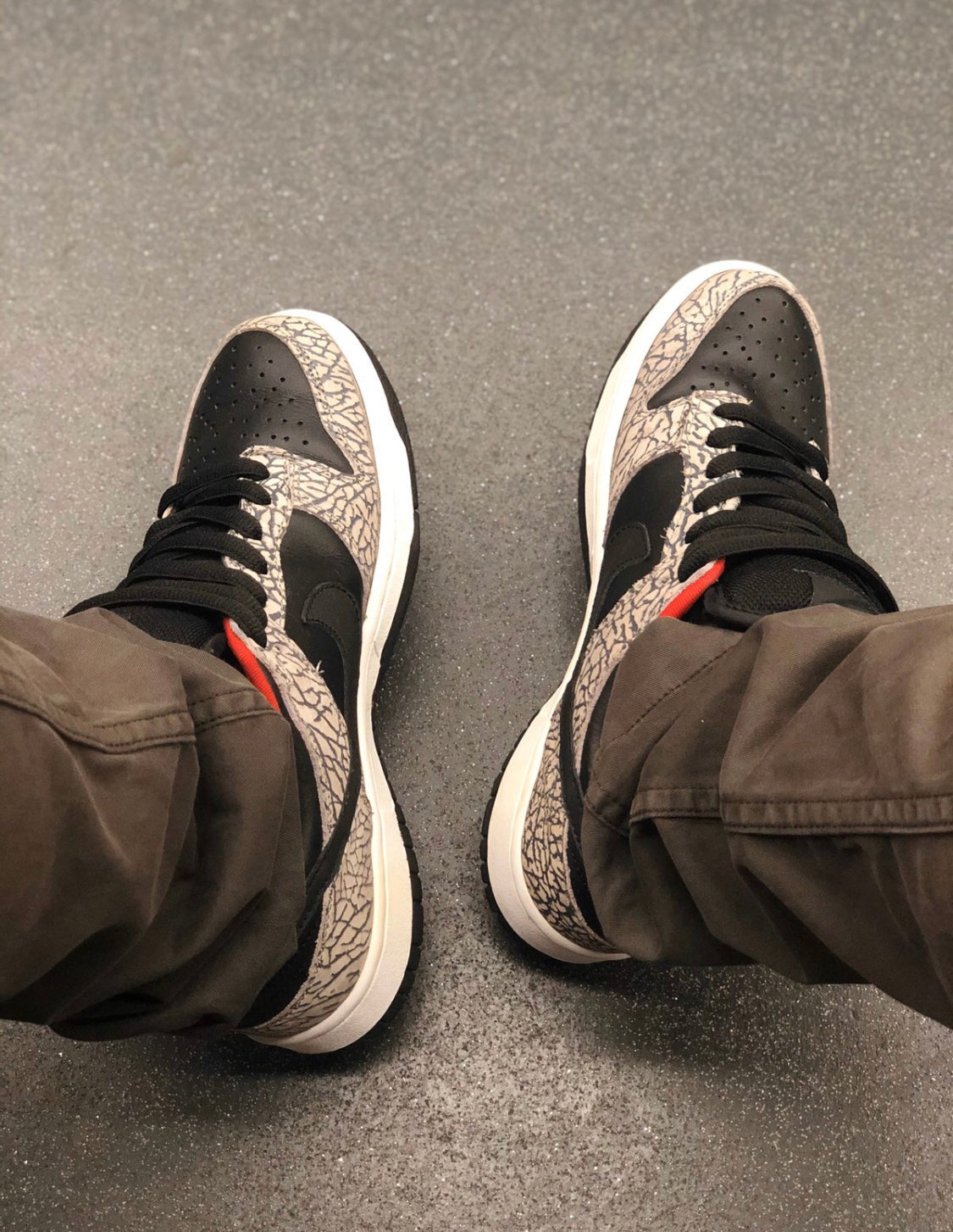 BL - Sup joint black cement