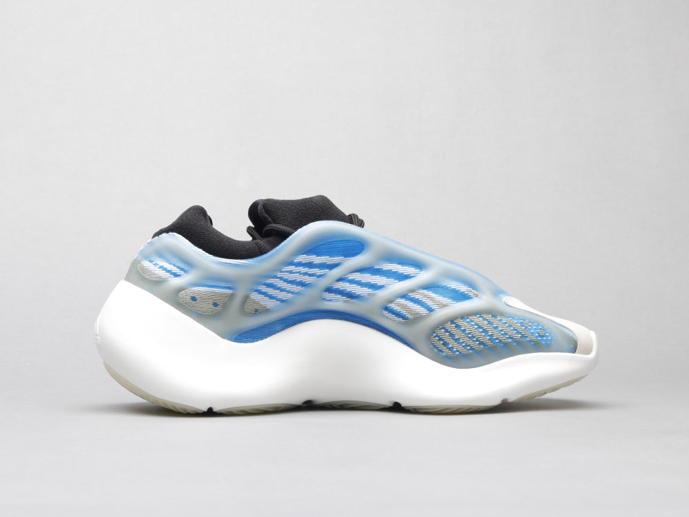 BL - Yzy 700 Arzareth Sneaker