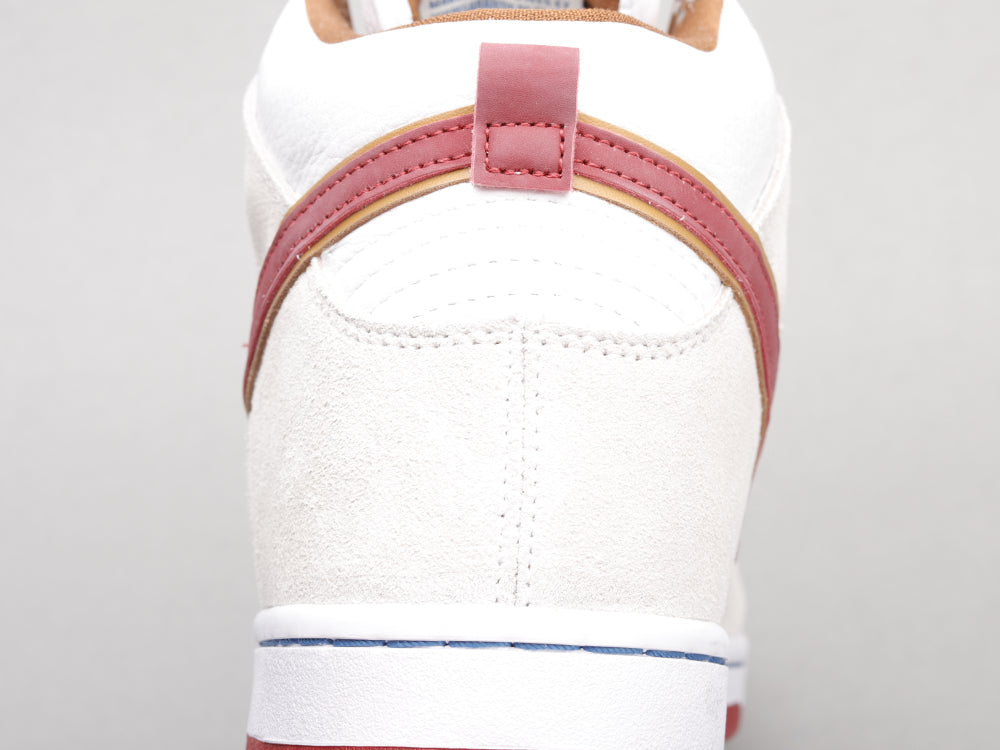 BL - Beige and red hook high top knight color matching