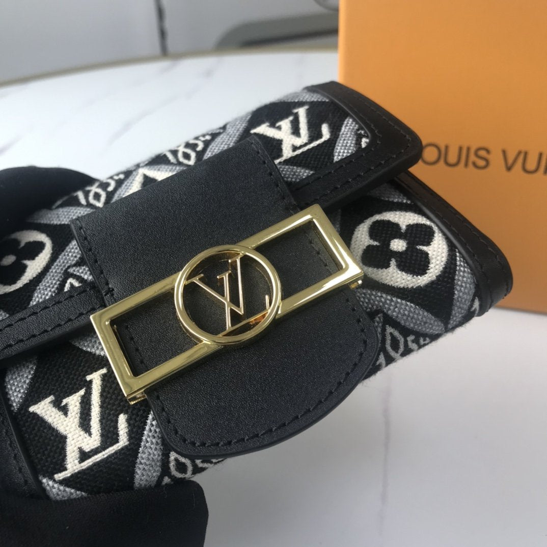 BL - High Quality Wallet LUV 024