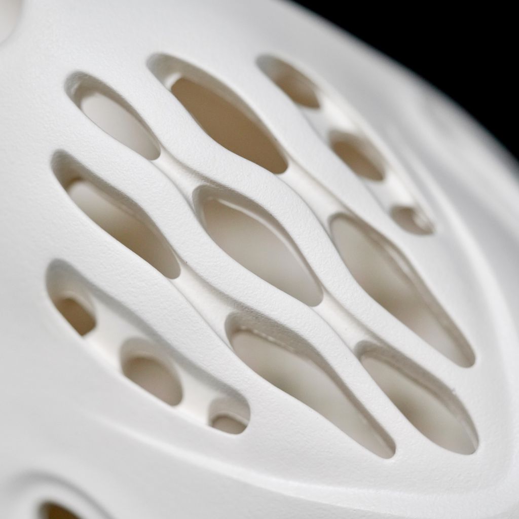 BL - Yzy Foam Runner Sneaker