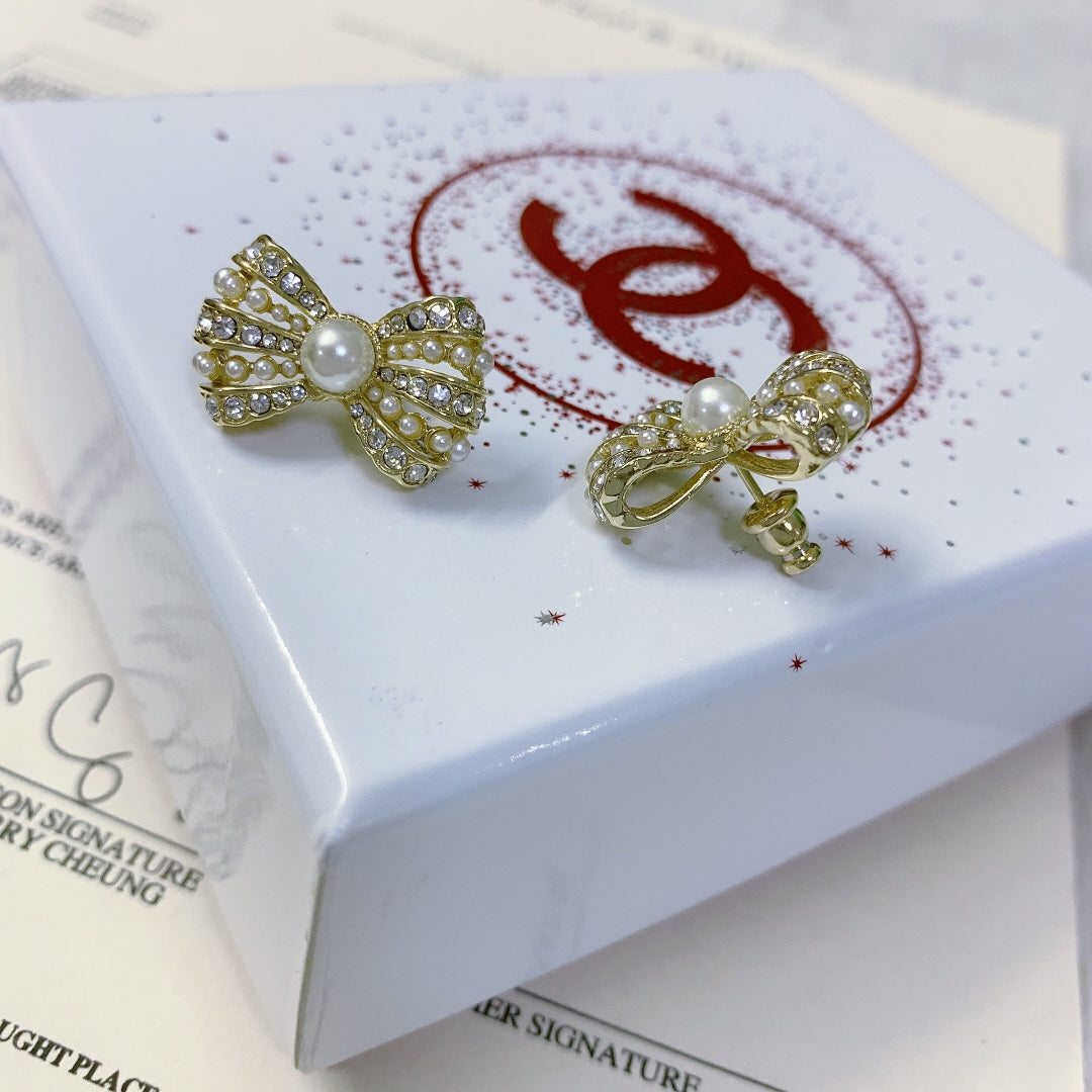 BL - High Quality Earring CHL 077