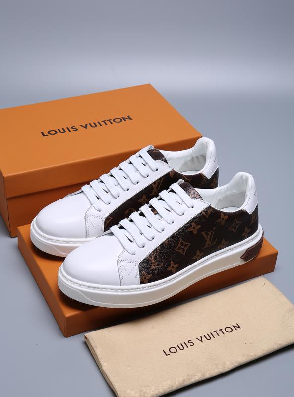 BL - High Quality Luv Sneaker 105