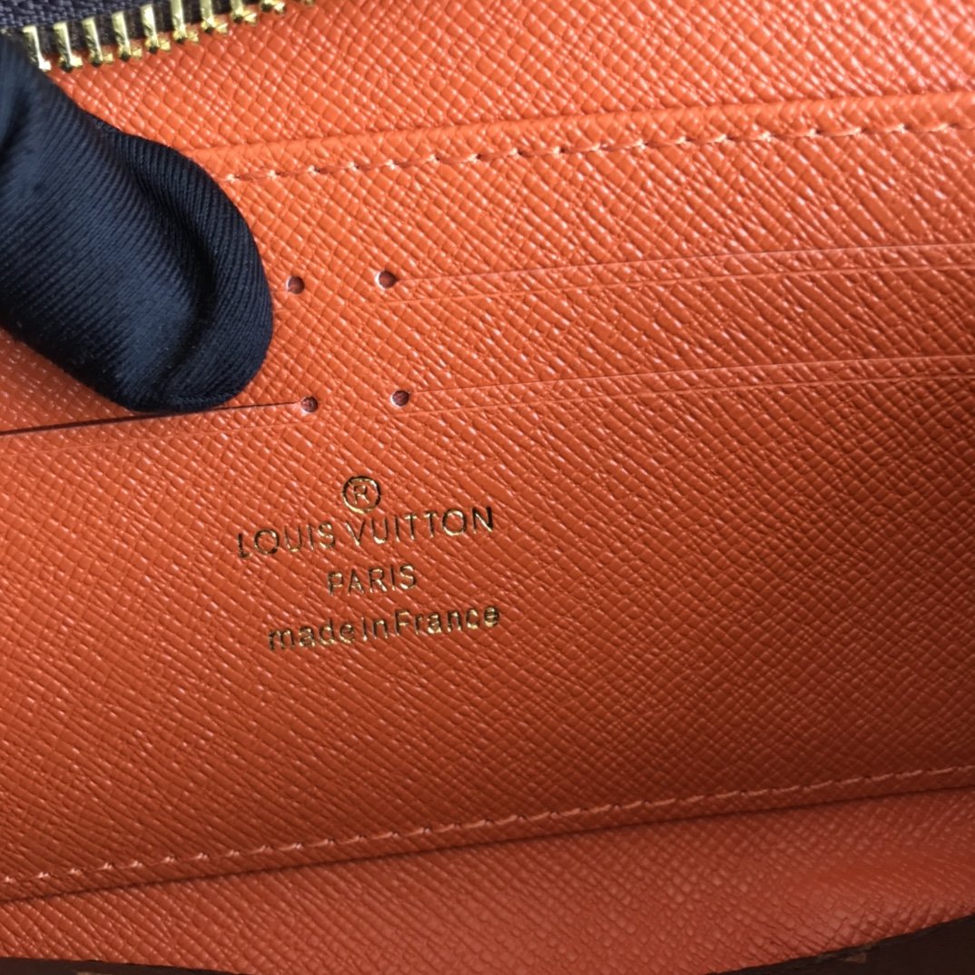 BL - High Quality Wallet LUV 017